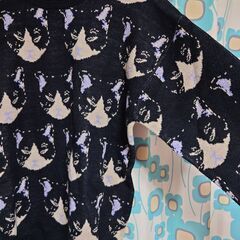 新品【ハチワレネコ／総柄ニット】L〜LLサイズ／#イーザッカマニアストアーズの画像