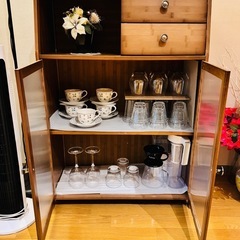 カップボード収納、木製、キッチン収納、引き出し、リビング収納の画像