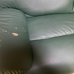 2人掛け ハイバックソファ（ダークグリーン／レザー調）の画像