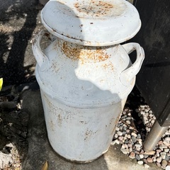 ミルク缶　アンティーク　オブジェ　の画像