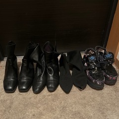 【手渡し希望】ブーツ4点セットyosuke 厚底ブーツ　スニーカーの画像