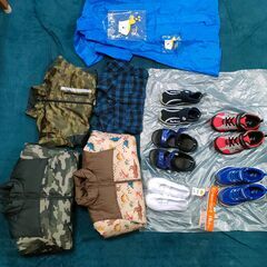 【受け渡し者決定】【まとめてお引き取り希望】子ども服、おもちゃ他(1000円)の画像