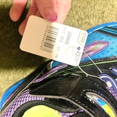 【新品未使用】スポーツスニーカー 22.5cmの画像