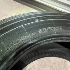 中古夏タイヤ 195/80r15 107/105LT ハイエース、キャラバンの画像