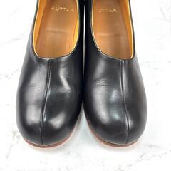 【超希少】AUTTAA アウッタ スムース キップレザー 黒 パンプス 24.5の画像