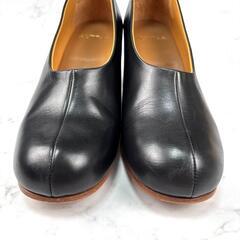 【超希少】AUTTAA アウッタ スムース キップレザー 黒 パンプス 24.5の画像