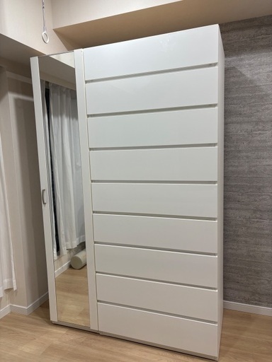 ニトリの収納クローゼット白★ミラー付
