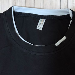 【新品】黒 白 切り替えデザインTシャツ 4XLサイズ ゆったり シンプル 半袖の画像