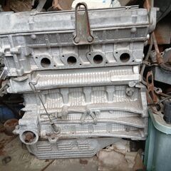 アルファーロメオ―レース用エンジン多連スロット用インマニ付きの画像