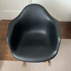 ロッキングチェア イス 椅子 ブラック デザイナーズアームチェアの画像