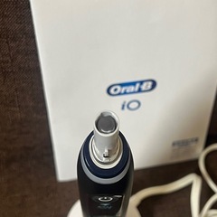 Oral-B iO7 電動歯ブラシ本体の画像