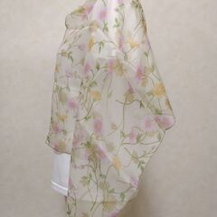 ストール　ベージュ×花①の画像