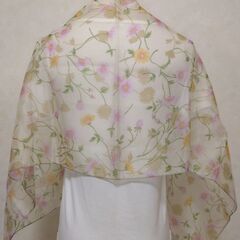 ストール　ベージュ×花①の画像