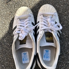 adidas スーパースター　金ベロの画像