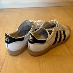 adidas スーパースター　金ベロの画像