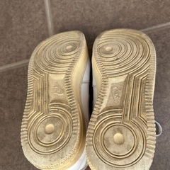 NIKE エアフォース1 ミドルの画像