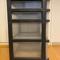 衣装ケースの画像