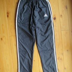 新品 アディダス ウィンドパンツ IJL71 Sサイズの画像