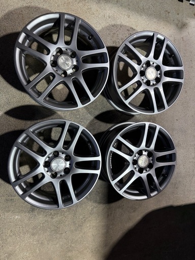 マナレイ　アルミホイール　プリウス　シエンタ　フリード　カローラ等　15インチ　6J PCD100 5穴