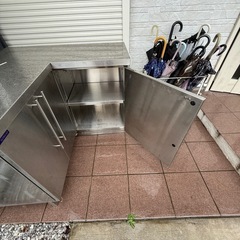 Ｌ字型
キッチンスチールラック、テーブルの画像