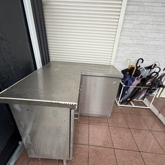 Ｌ字型
キッチンスチールラック、テーブルの画像