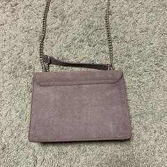H&M ショルダーバック　グレー　スエードの画像