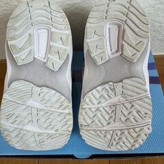 結構美品です。アシックス（Asics）ベビーシューズ ベビースニーカー サイズ13.0cm　GD.RUNNER BABY の画像