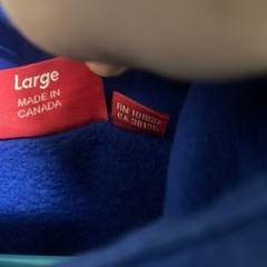 シュプリーム パーカー 売りますの画像