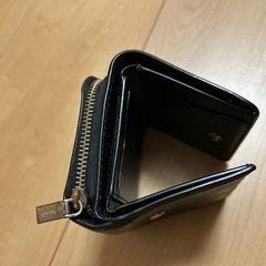 kate spade 黒 三つ折り小型財布の画像