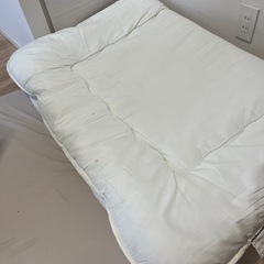 シングルベッド　マットレスと敷布団の画像