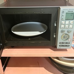 電気レジと冷蔵庫の画像