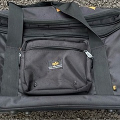 ALPHA  INDUSTRIES キャリーケースの画像