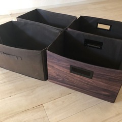 11/3（月・祝）18時〜24時迄【本日引越しのため】未使用のお皿多数＆収納カゴ４個の画像