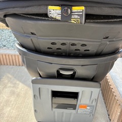 コンビ　チャイルドシート　2つの画像