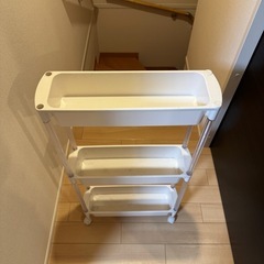 3段ラック　キャスターつき付きの画像