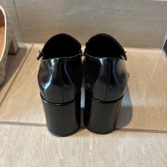 Charles and Keith ローファーの画像
