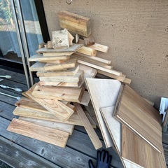 取引中　角材まとめて無料でお譲りしますの画像