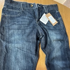 新品　タグ付き　レディース　ジーンズMの画像