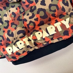 ☆PARTY PARTY パーティーパーティー ダウンジャケット 迷彩 フード取り外し可能　120☆の画像