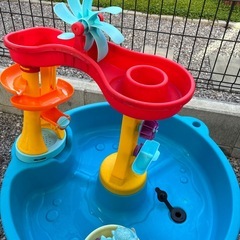 ウォーターテーブル　水遊びの画像