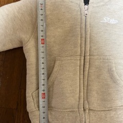 GAPのシャツと無印パーカー50cmの画像