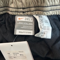 【新品未使用】NIKE トレーニングパンツ　防寒の画像