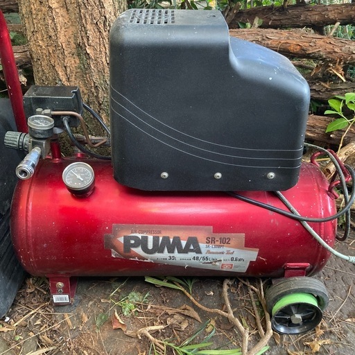 釘打ち機　コンプレッサー　エアホース