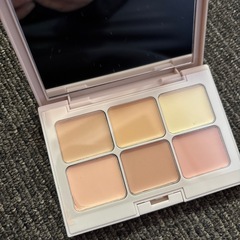 韓国コスメコンシーラーの画像