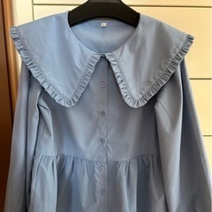 coca カラーペプラムシャツの画像