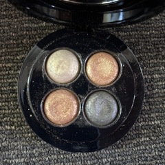 MACアイシャドウの画像