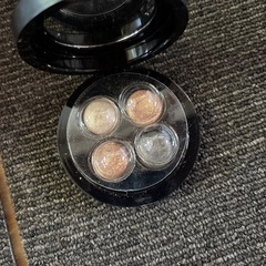 MACアイシャドウの画像