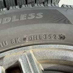 ブリヂストンスタッドレス205/55/R16の画像