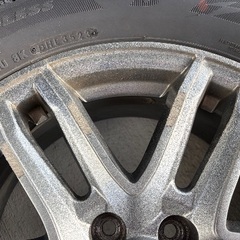 ブリヂストンスタッドレス205/55/R16の画像