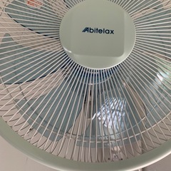 ❤️断捨離早い者勝ち　壁掛け首振り扇風機使用頻度少ないですの画像